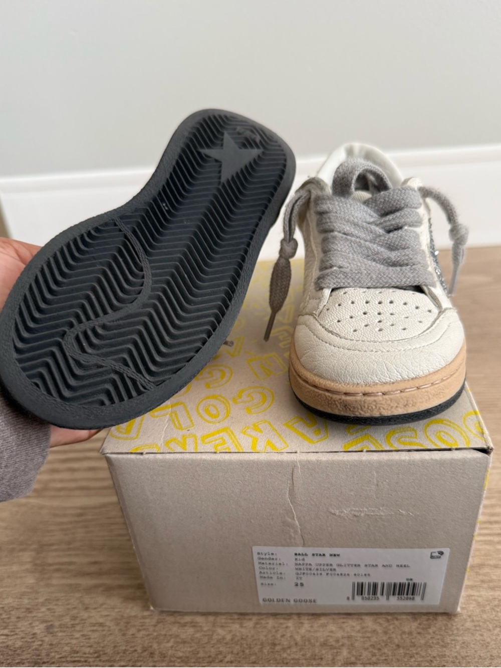Golden Goose Kids Off-White Leather Sneakers with Silver Glitter Star - Picture 3 of 3